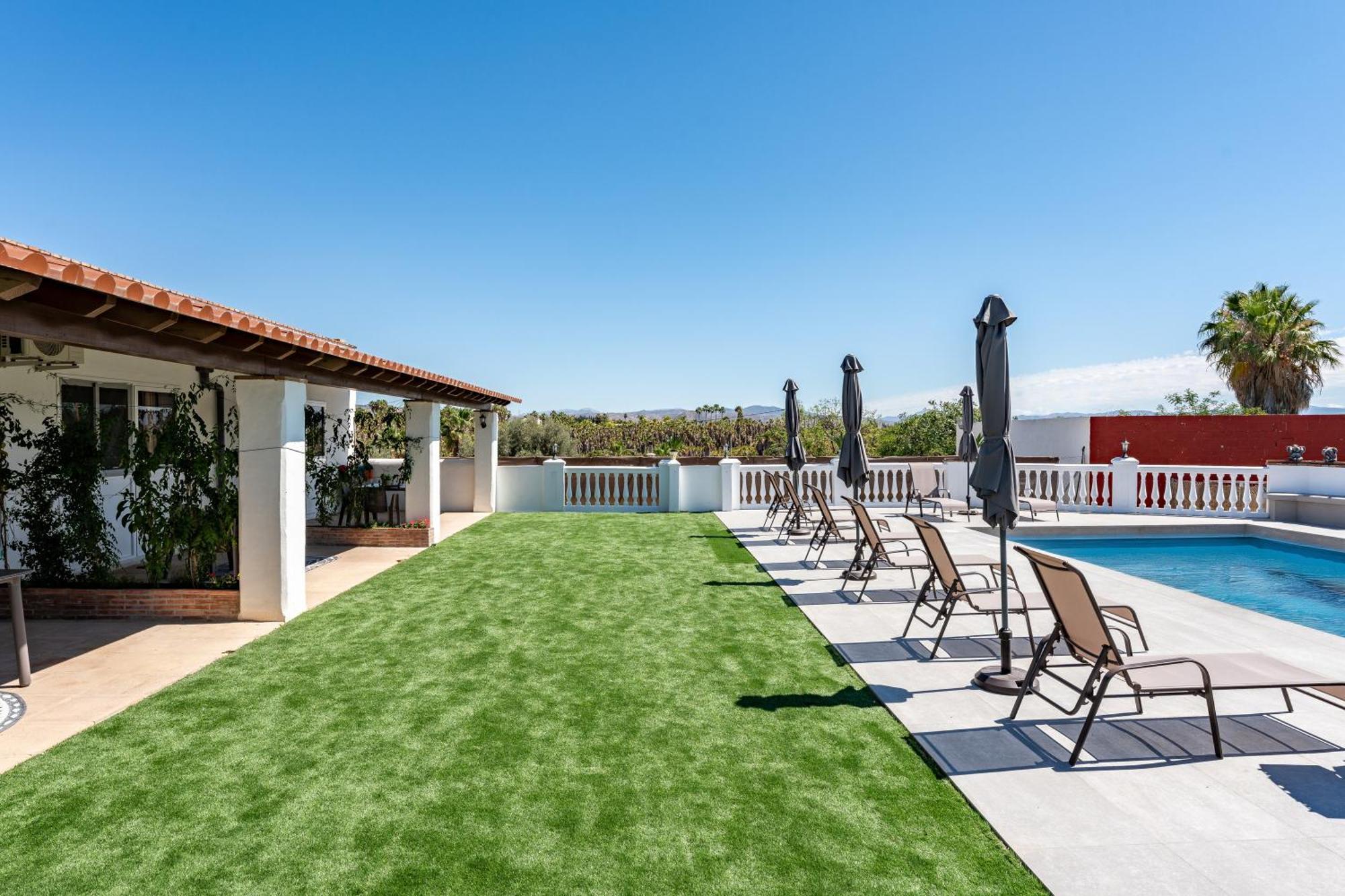 La Casa De Familia Bed & Breakfast Malaga Bagian luar foto