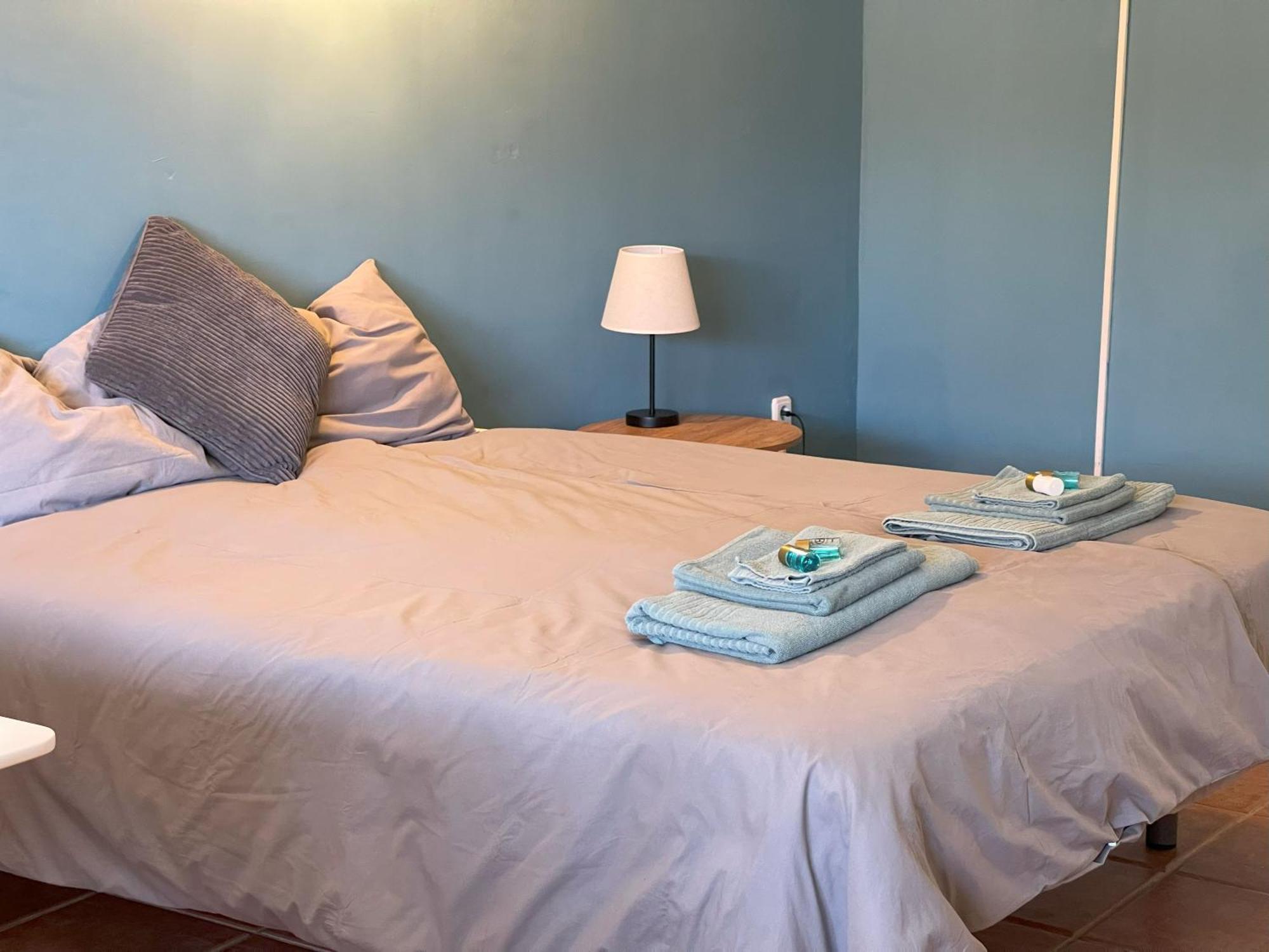 La Casa De Familia Bed & Breakfast Malaga Bagian luar foto