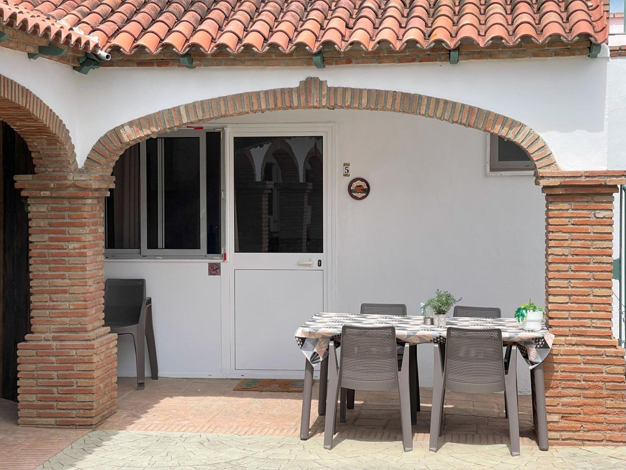 La Casa De Familia Bed & Breakfast Malaga Bagian luar foto